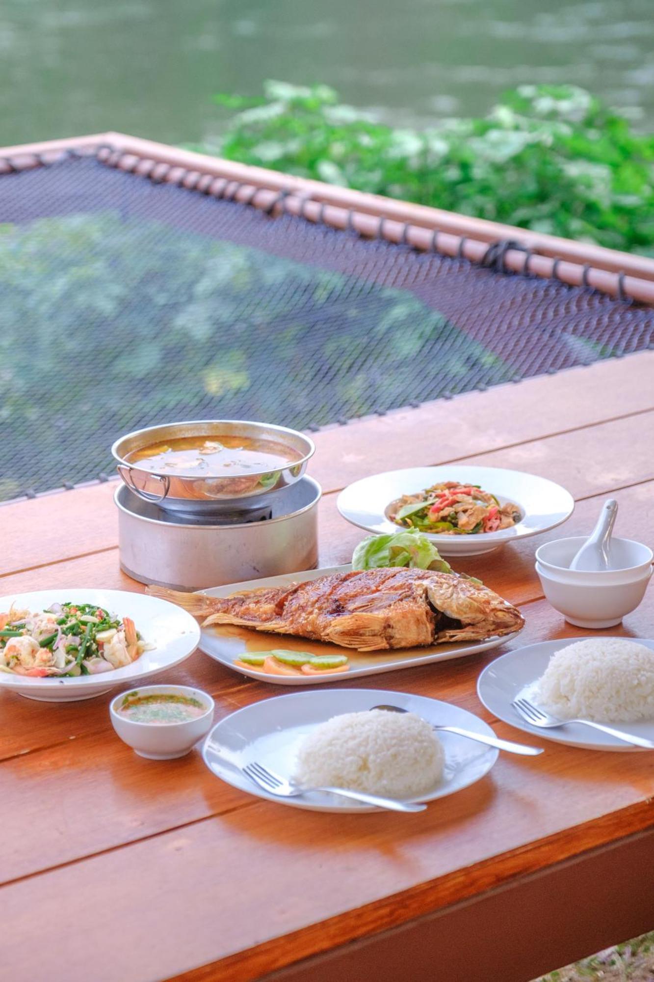 Baanrai Khunya บ้านไร่คุณย่า Ban Huai Maenam Noi